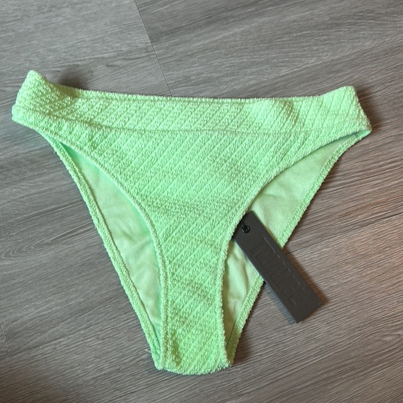 Lime Green swimsuit set with bag. - Picture 9 of 11